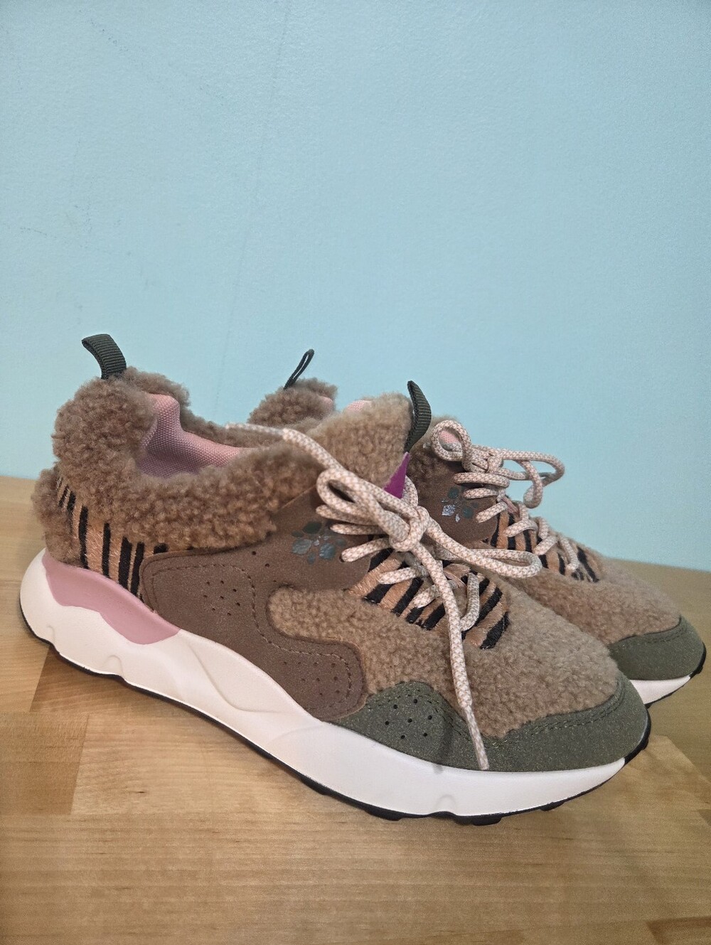 Patrizia by Spring Step Cozy Casual Sneakers-Colormefun Brand New ! Size 7.5 /8